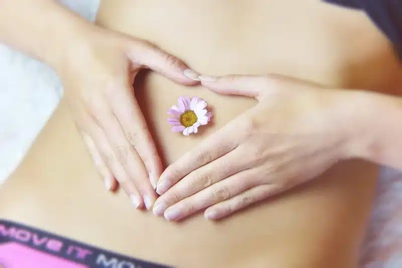 코코넛오일 피부 발진 가려움증 소화 불량 완화 음식 조합